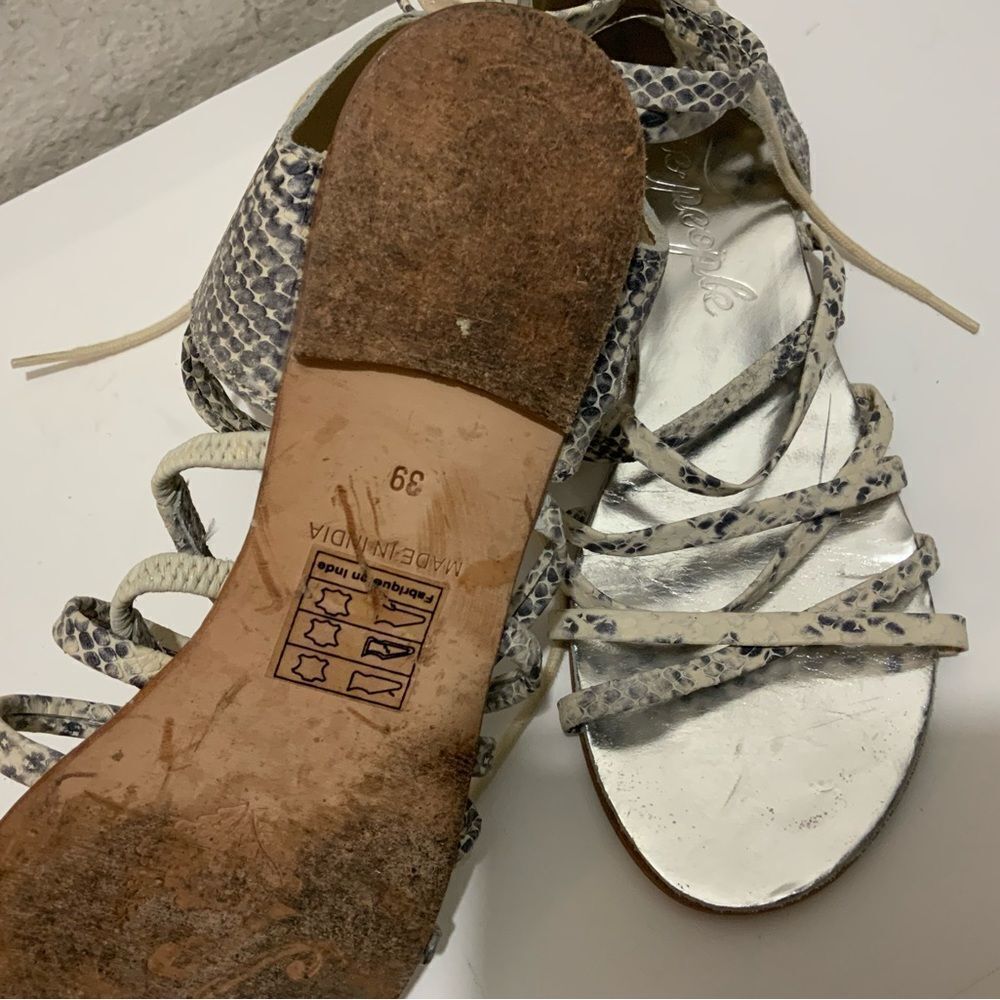 Free People Snakeprint gladiator sandals size 39 lace up strappy - Picture 9 of 10